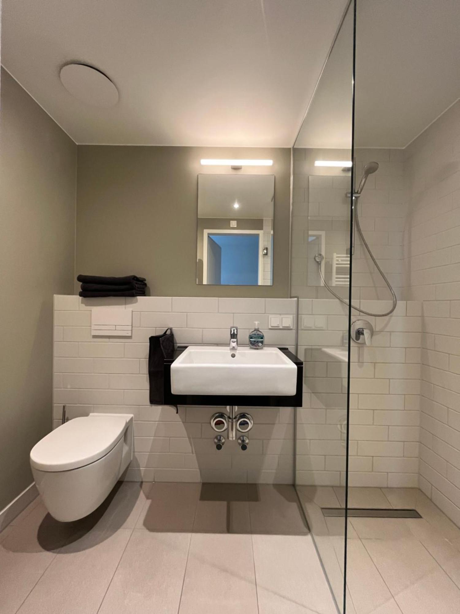 Studio Apartment Uber Den Wolken 베를린 외부 사진