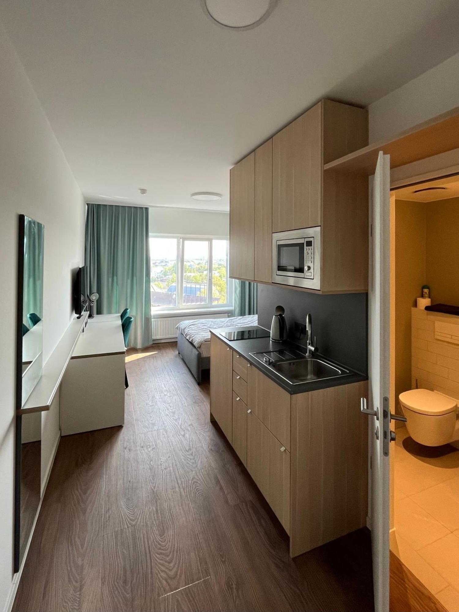 Studio Apartment Uber Den Wolken 베를린 외부 사진